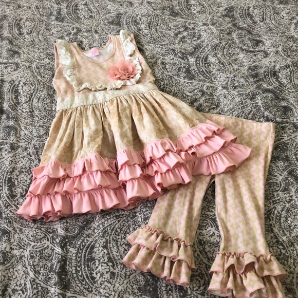Giggle Moon Other - Giggle Moon Set Size 6!